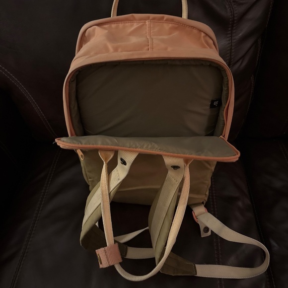 Fjallraven Kanken Art Backpack Pink and greesn - Picture 4 of 4